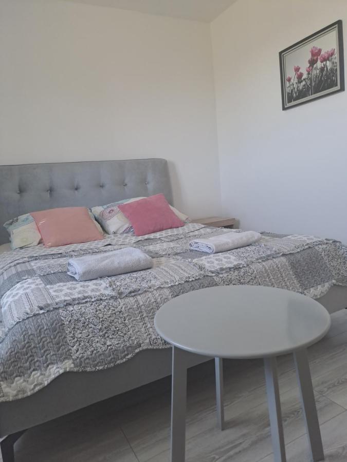 Apartament Roztocze #N/A ภายนอก รูปภาพ
