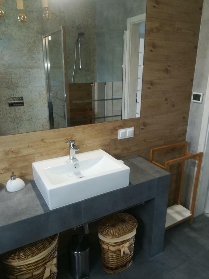 Apartament Roztocze #N/A ภายนอก รูปภาพ